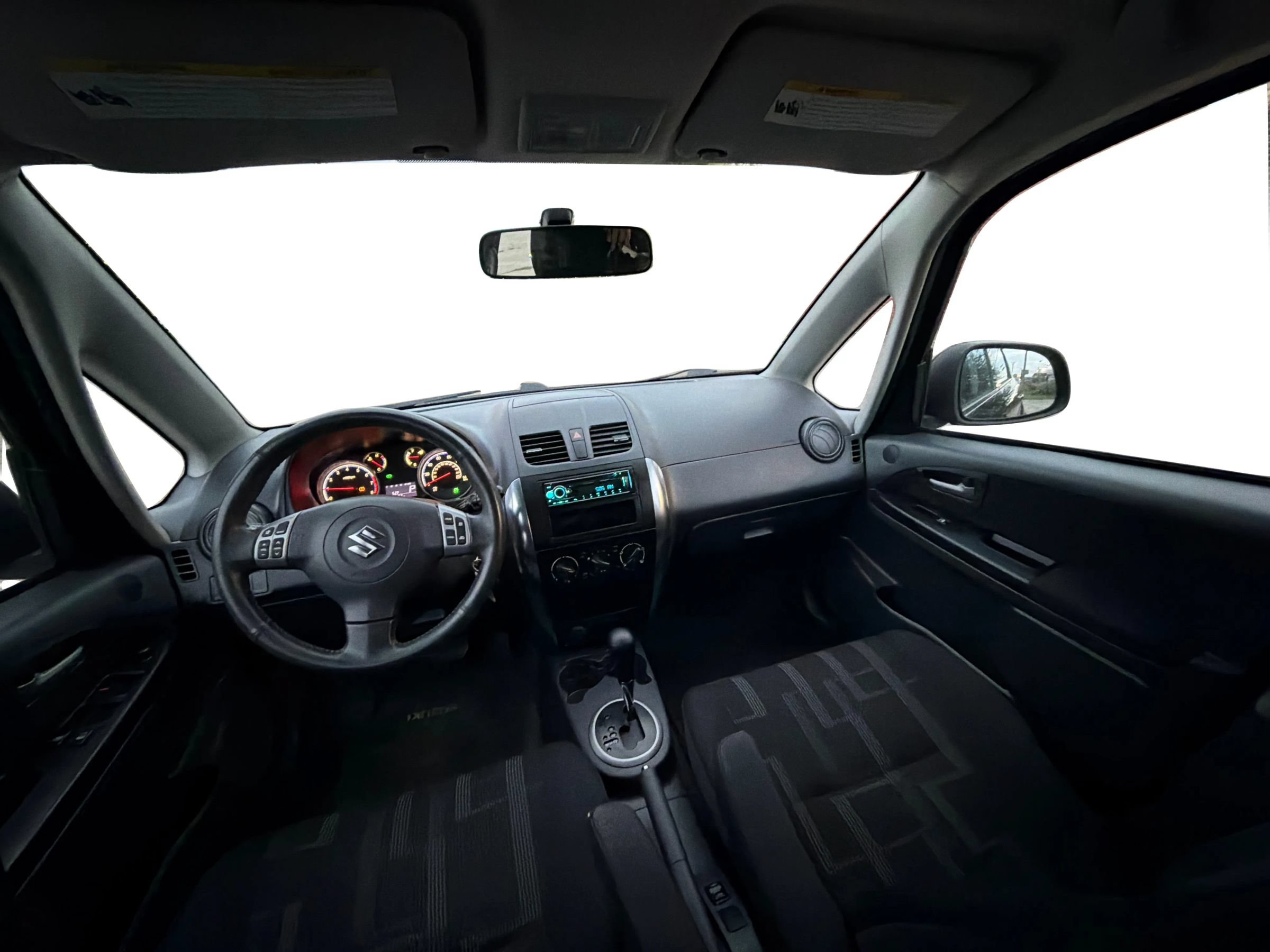 Used 2012 Suzuki SX4 AWD Hatchback image 23