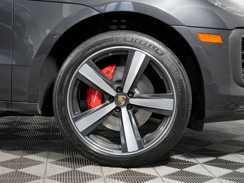 Certified 2023 Porsche Macan S AWD/4WD image 16