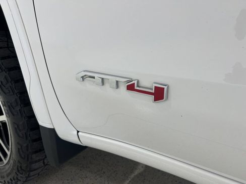 Used 2022 GMC Sierra 1500 AT4 w/ AT4 Premium Package AWD/4WD image 30