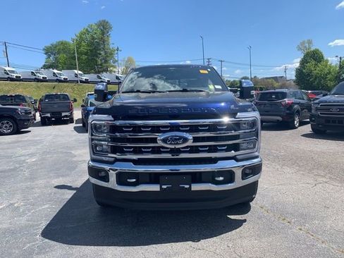 Certified 2024 Ford F250 Lariat w/ Chrome Package image 3