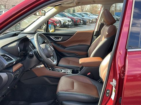 Used 2022 Subaru Forester Touring image 9