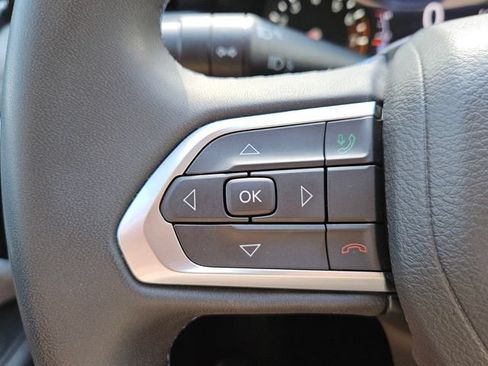 Used 2022 Jeep Compass Latitude FWD image 21