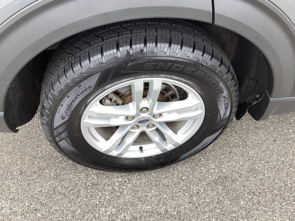 Used 2022 Ford Explorer XLT AWD/4WD image 27