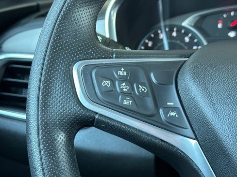 Used 2022 Chevrolet Equinox LT image 35