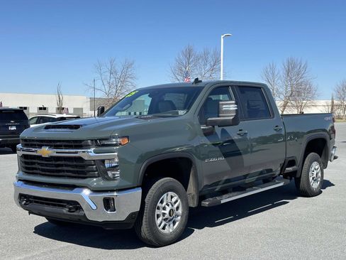 New 2025 Chevrolet Silverado 2500 LT w/ Convenience Package image 16