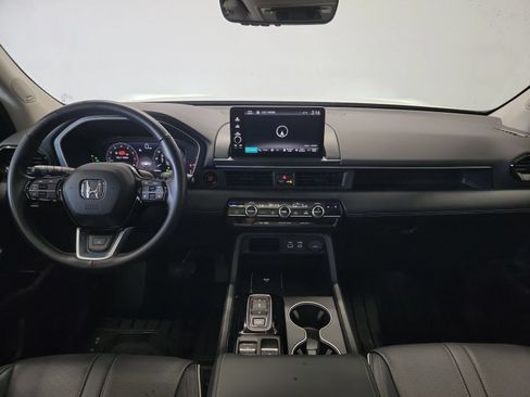 Used 2025 Honda Pilot Elite image 15
