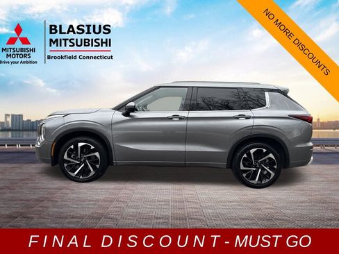 Used 2022 Mitsubishi Outlander SEL image 4