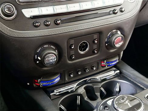 Used 2019 Rolls-Royce Wraith image 21