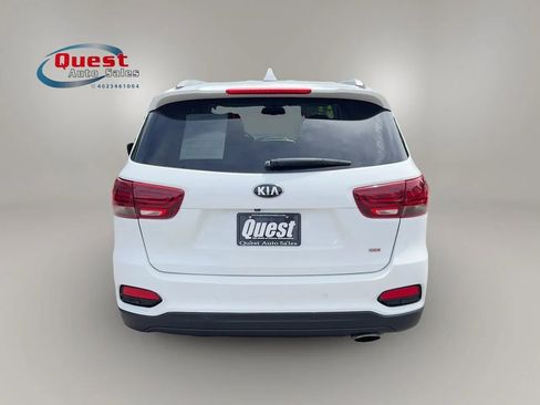 Used 2019 Kia Sorento FWD w/ LX Convenience Package image 4