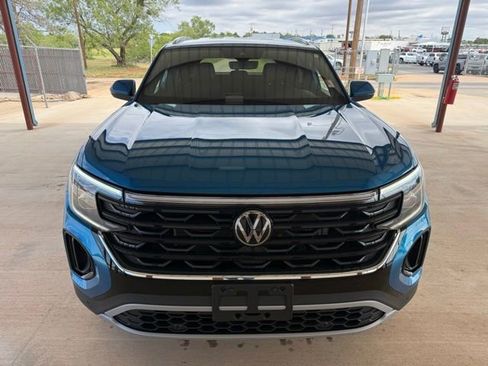 Used 2024 Volkswagen Atlas Cross Sport SE FWD image 2