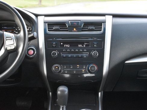 Used 2014 Nissan Altima 2.5 S w/ Sport Value Package image 24