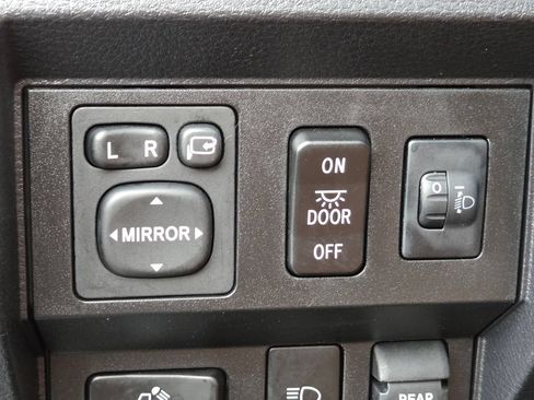 Used 2021 Toyota Tundra 1794 Edition AWD/4WD image 17