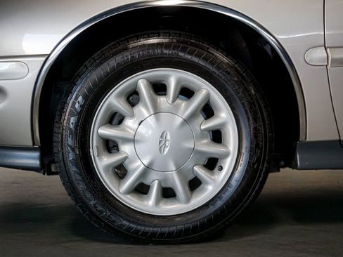 Used 1997 Buick Riviera Supercharged Coupe image 37