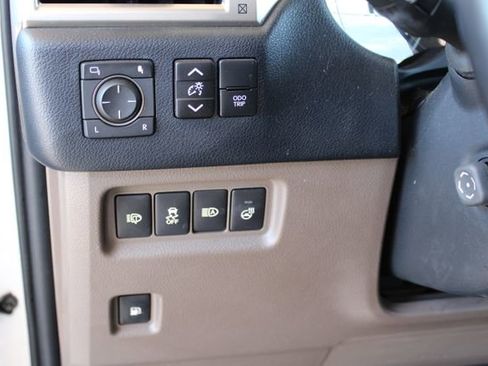 Used 2021 Lexus GX 460 Premium w/ Premium Package image 15