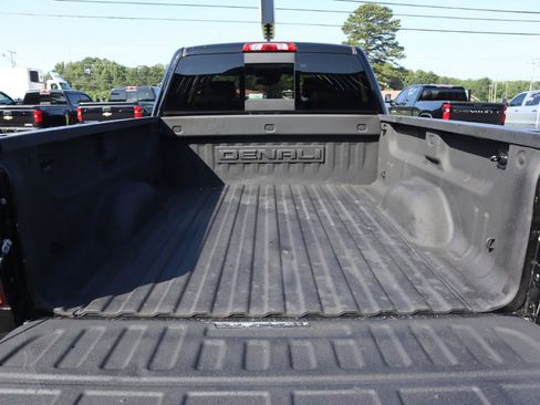Used 2017 GMC Sierra 2500 Denali w/ Duramax Plus Package AWD/4WD image 9