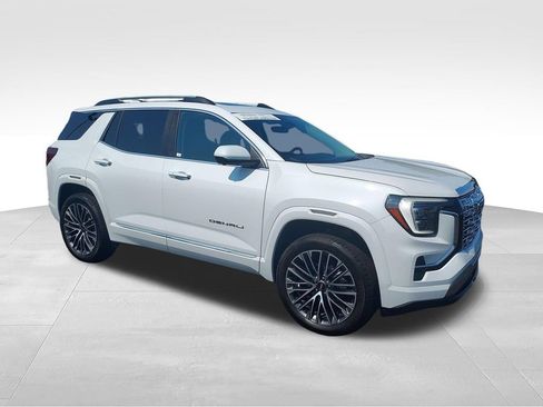 Used 2026 GMC Terrain Denali w/ LPO, Floor Liner Package AWD/4WD image 9
