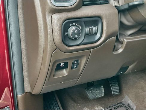 Used 2025 RAM 1500 Laramie w/ Advanced Safety Group II AWD/4WD image 10