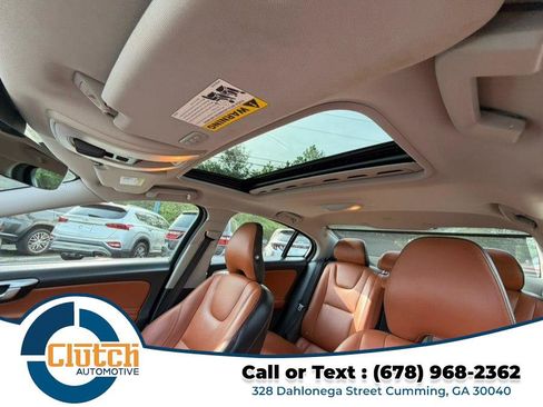 Used 2017 Volvo S60 T5 Inscription image 15