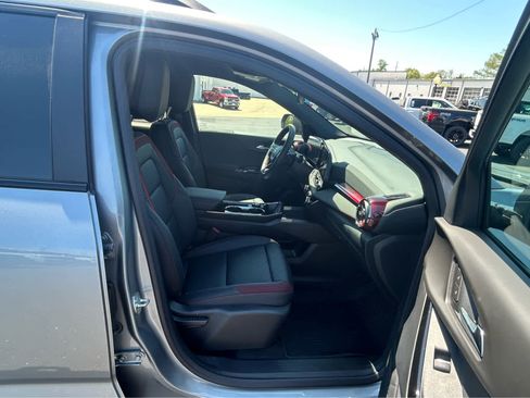 Used 2026 Chevrolet Equinox RS image 15