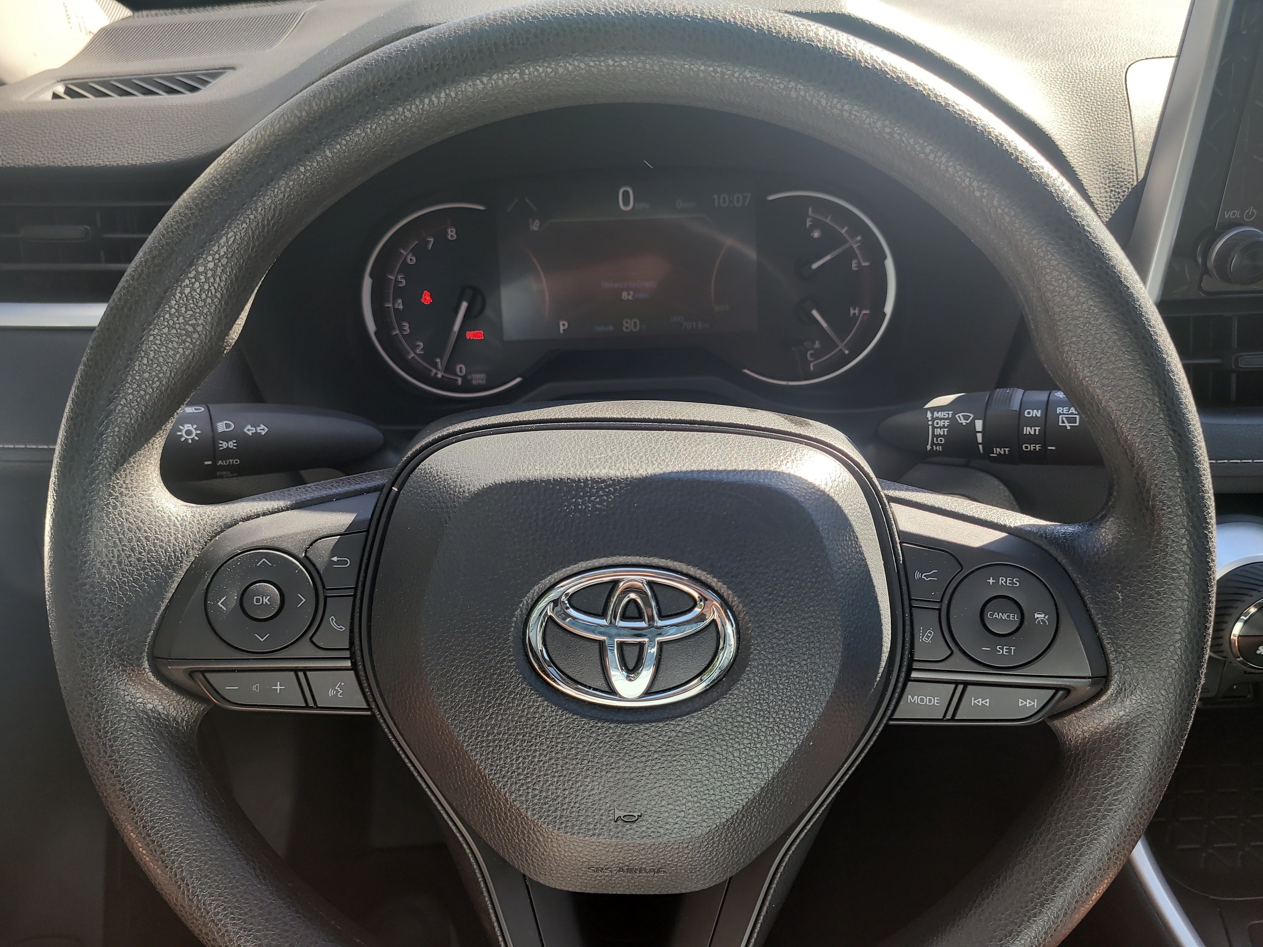Certified 2025 Toyota RAV4 XLE w/ Convenience Package FWD image 31