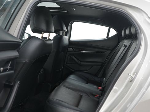 Used 2022 MAZDA MAZDA3 s image 18