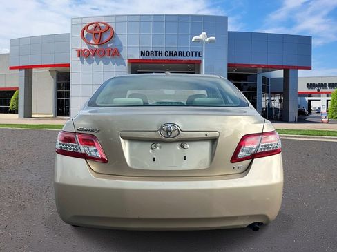 Used 2011 Toyota Camry LE w/ LE Extra-Value Pkg FWD image 6