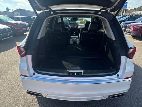 Used 2025 Acura MDX w/ Advance Package image 9