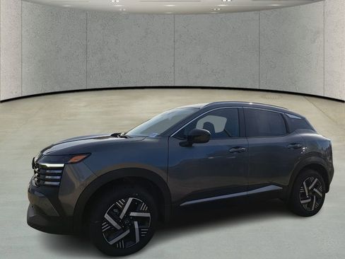 Used 2026 Nissan Kicks SV image 9