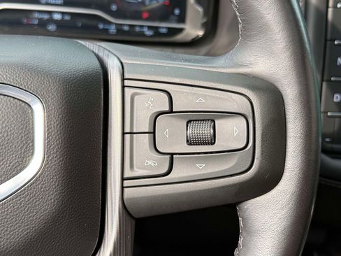 Used 2023 GMC Yukon XL Denali Ultimate image 32