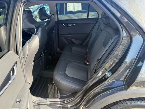 Certified 2023 Kia Niro EX image 22