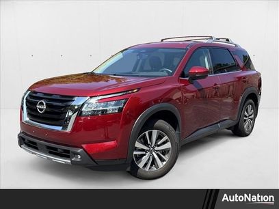 Used 2023 Nissan Pathfinder SL