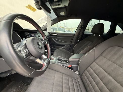 Used 2021 Volkswagen Jetta GLI FWD image 5