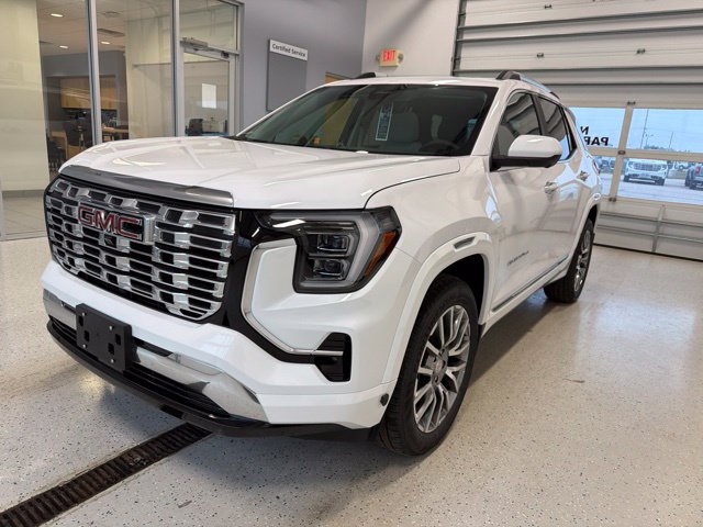 New 2027 GMC Terrain Denali w/ LPO, Floor Liner Package AWD/4WD image 6