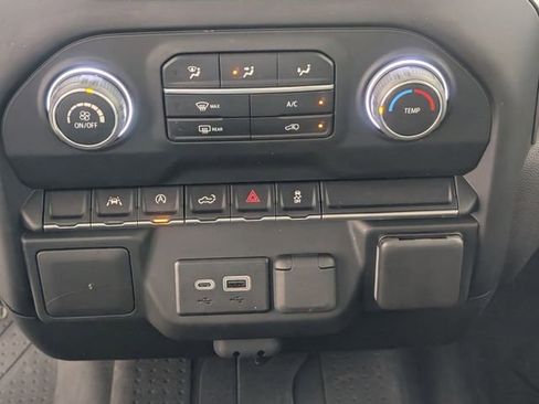 Used 2024 Chevrolet Silverado 1500 Custom image 20