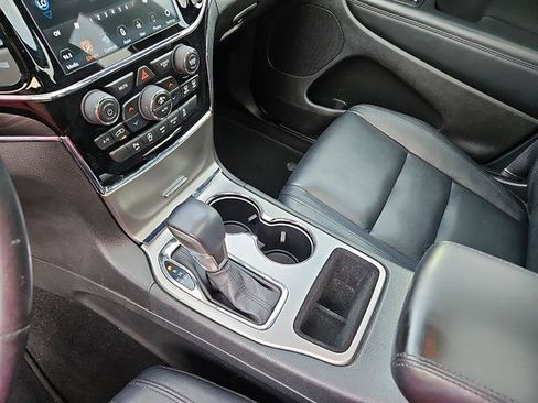 Used 2019 Jeep Grand Cherokee Limited image 20