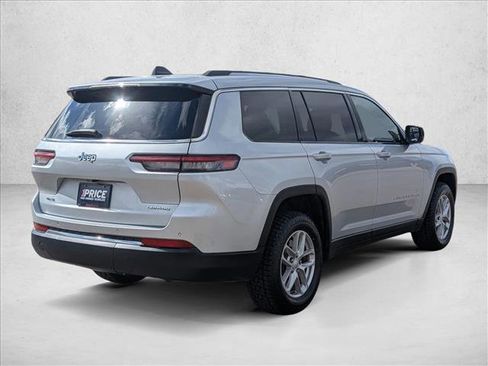 Used 2023 Jeep Grand Cherokee L Laredo w/ Luxury Tech Group I AWD/4WD image 5