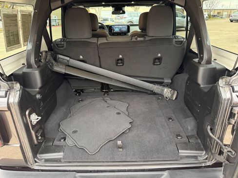 Used 2025 Jeep Wrangler Sport S image 32