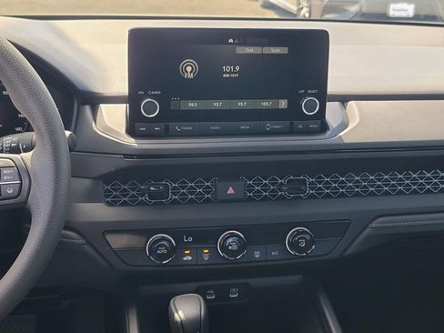Used 2025 Honda Accord LX image 15
