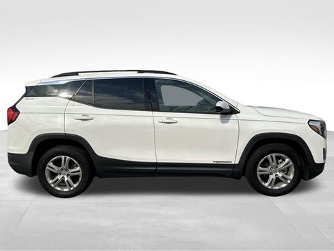 Used 2018 GMC Terrain SLE w/ Driver Convenience Package FWD image 6