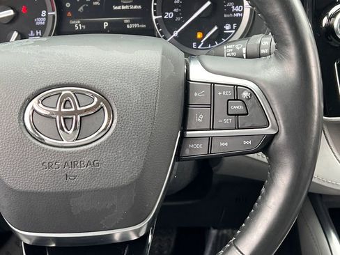 Used 2021 Toyota Highlander Platinum image 19
