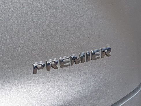 Used 2019 Chevrolet Blazer Premier w/ Sun and Wheels Package FWD image 14