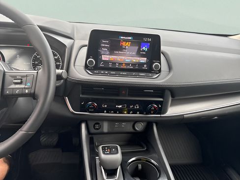 Certified 2026 Nissan Rogue SV w/ SV Premium Package FWD image 23
