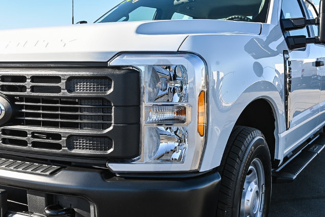 New 2025 Ford F250 XL w/ XL Driver Assist Package RWD image 4