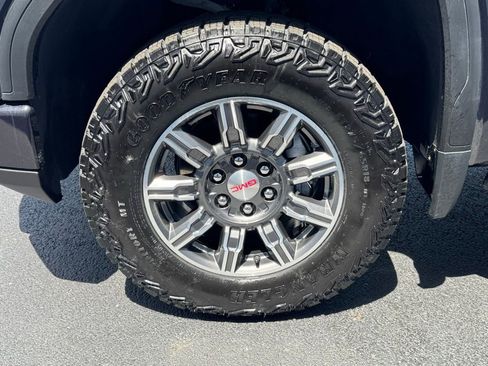 Used 2024 GMC Sierra 1500 AT4 AWD/4WD image 14