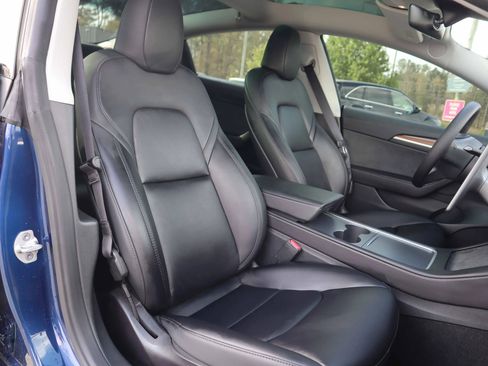 Used 2023 Tesla Model 3 Performance image 5