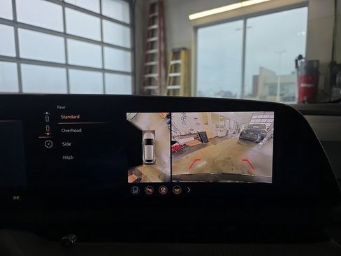 New 2026 Cadillac Optiq Luxury 2 image 23