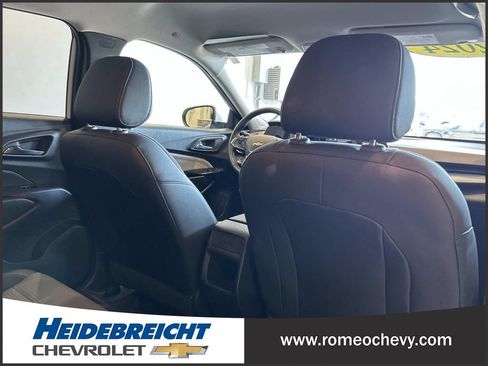 Used 2024 Chevrolet Trax LT w/ Driver Confidence Package FWD image 31