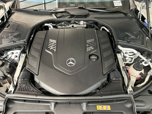 Certified 2024 Mercedes-Benz Maybach S 580 4MATIC image 53