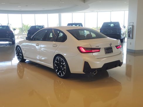 Used 2025 BMW 330i xDrive Sedan w/ M Sport Package AWD/4WD image 8