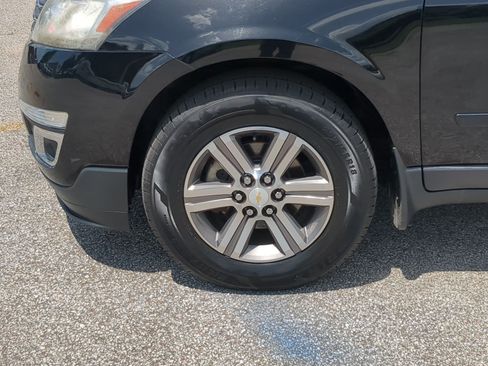 Used 2017 Chevrolet Traverse LT FWD image 10